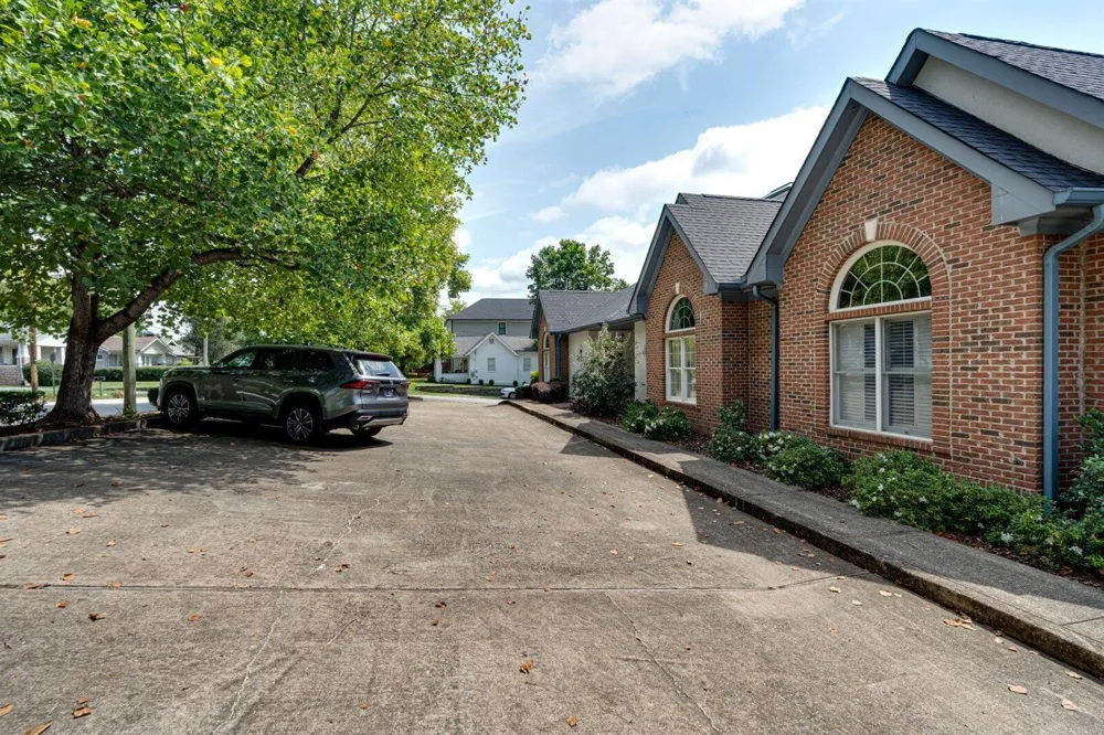 604 Barton Avenue Chattanooga, TN 37405