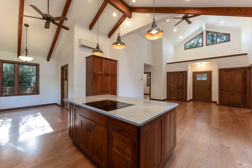 544 Redwood Avenue Ukiah, CA 95482