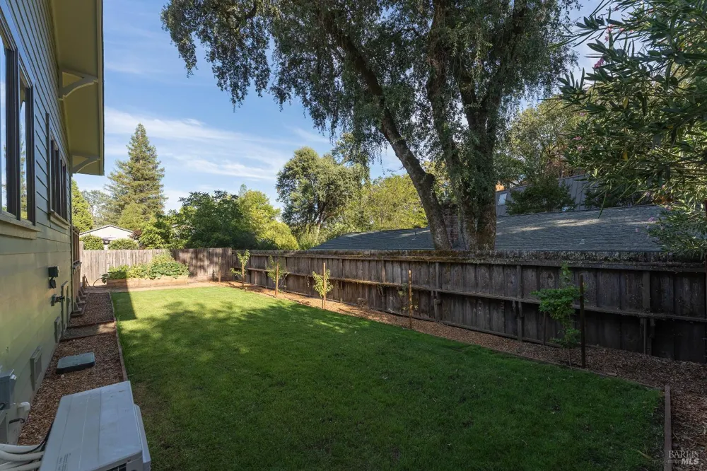 544 Redwood Avenue Ukiah, CA 95482