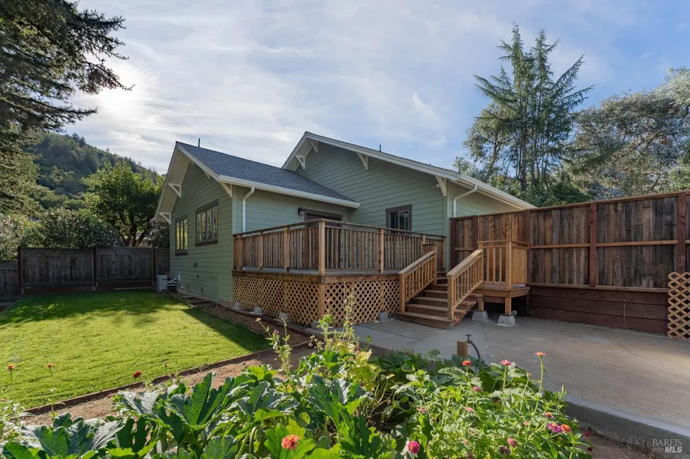 544 Redwood Avenue Ukiah, CA 95482