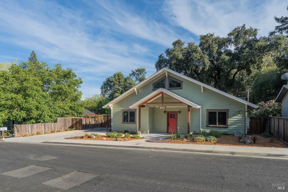 544 Redwood Avenue Ukiah, CA 95482