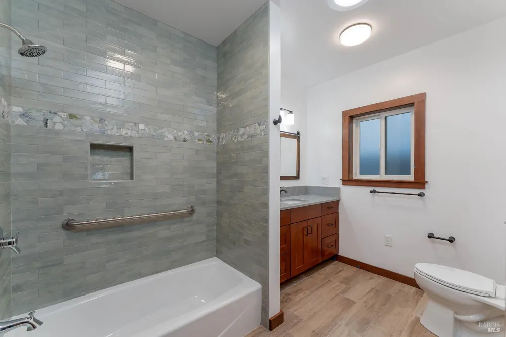544 Redwood Avenue Ukiah, CA 95482
