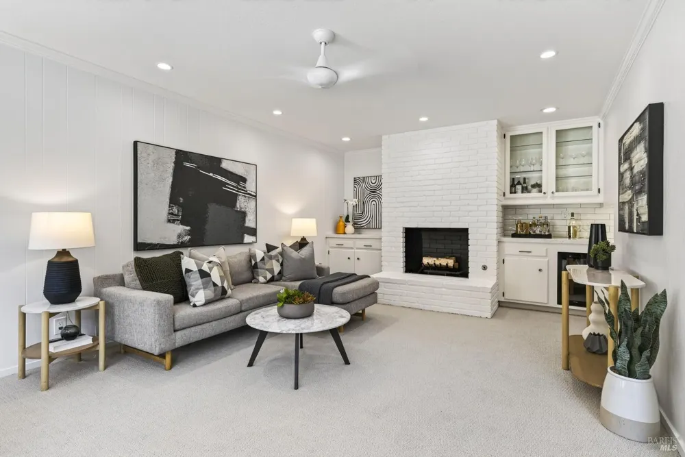 39 Corte Placida Greenbrae, CA 94904