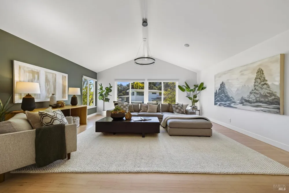 39 Corte Placida Greenbrae, CA 94904