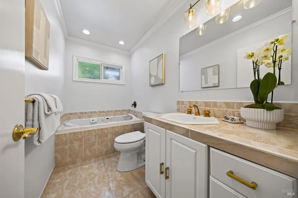 39 Corte Placida Greenbrae, CA 94904