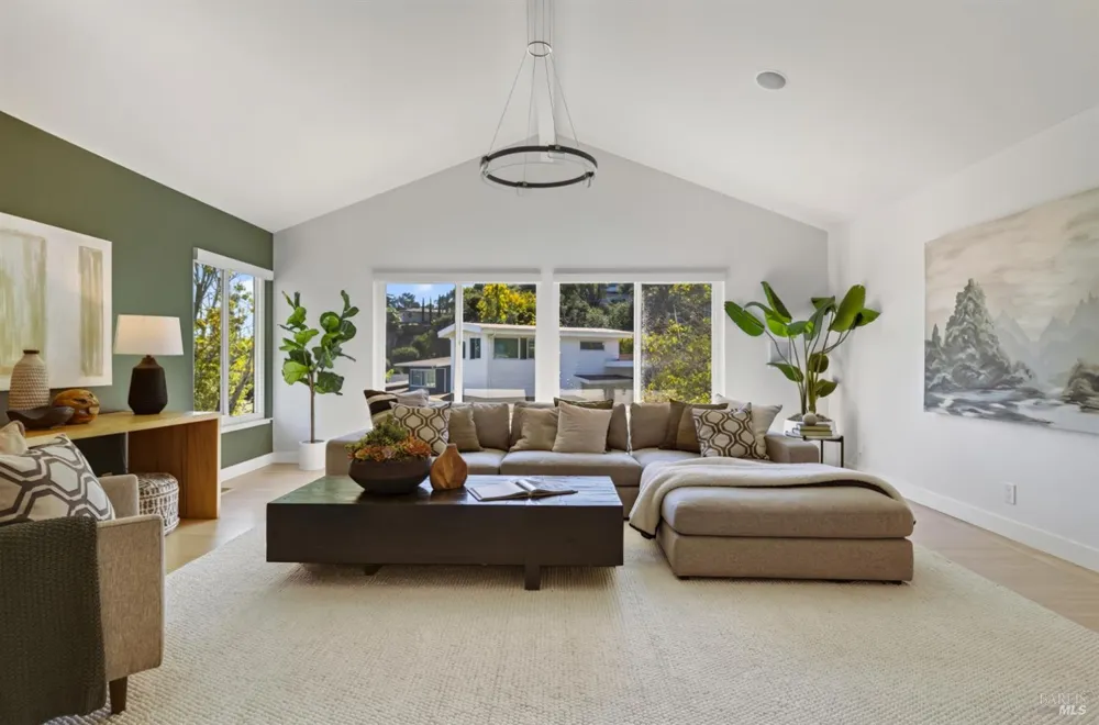 39 Corte Placida Greenbrae, CA 94904
