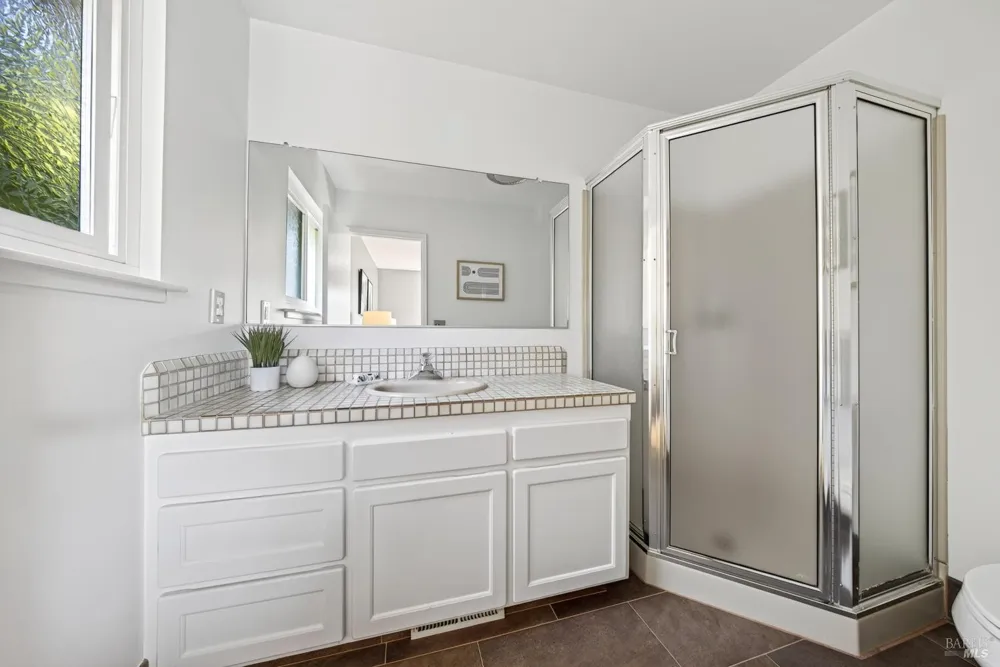 39 Corte Placida Greenbrae, CA 94904