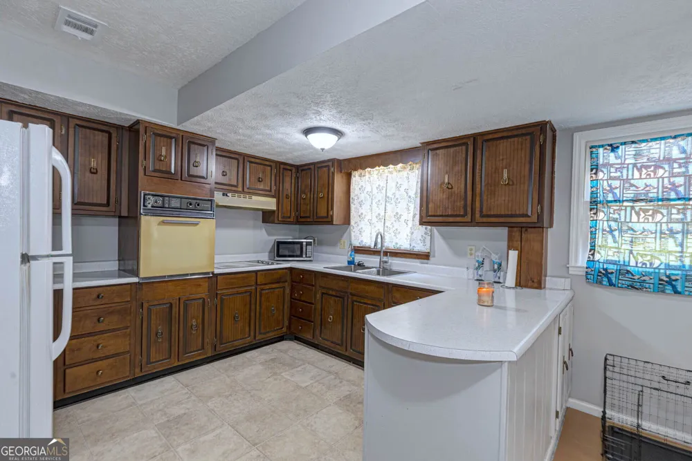 1245 MOOTY BRIDGE RD LaGrange, GA 30240