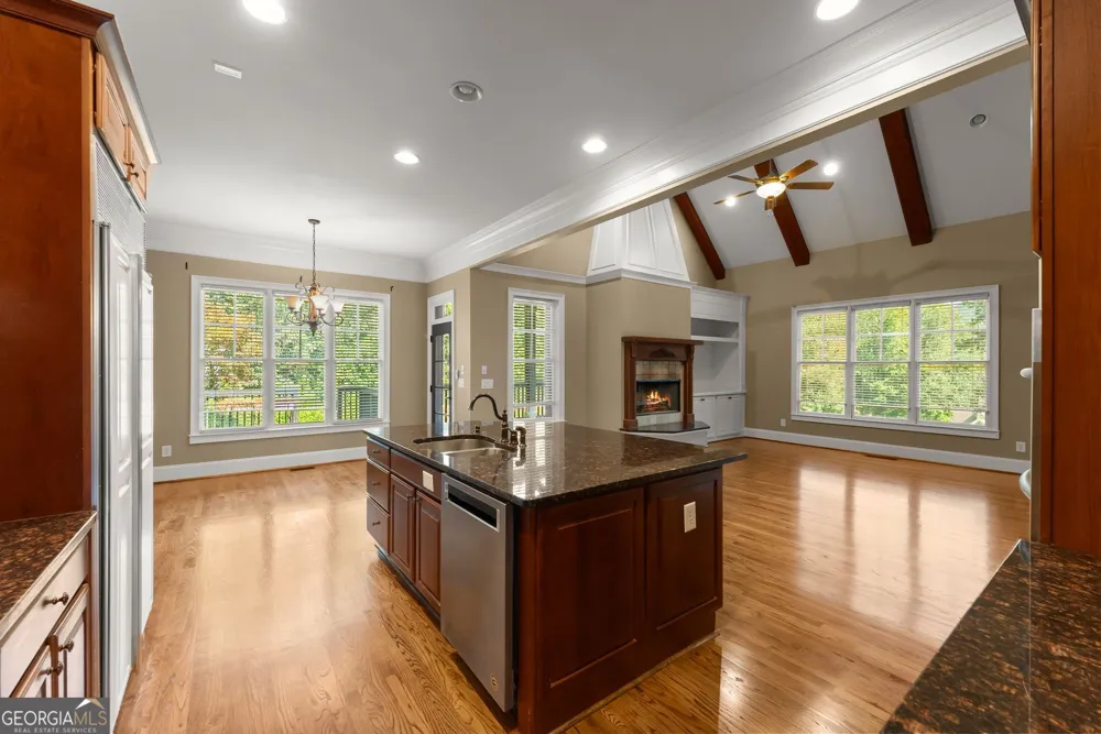 492 Jonney Thomas RD Cleveland, GA 30528