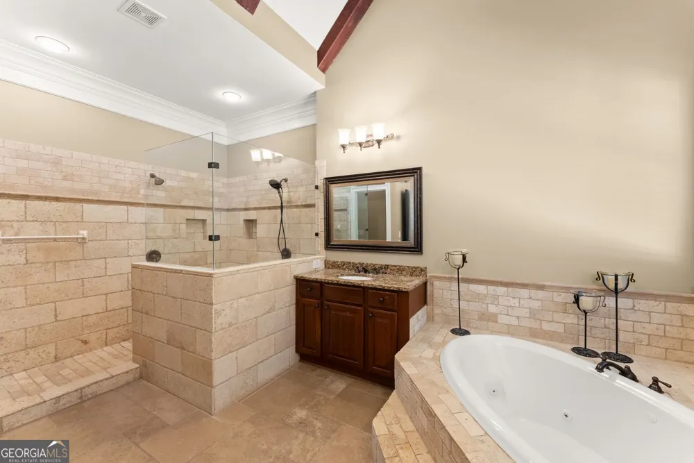 492 Jonney Thomas RD Cleveland, GA 30528