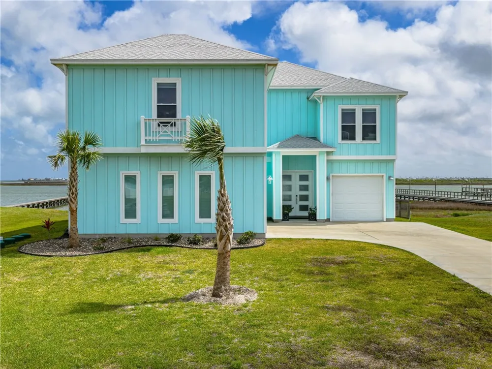 9 Northpointe Drive Rockport, TX 78382