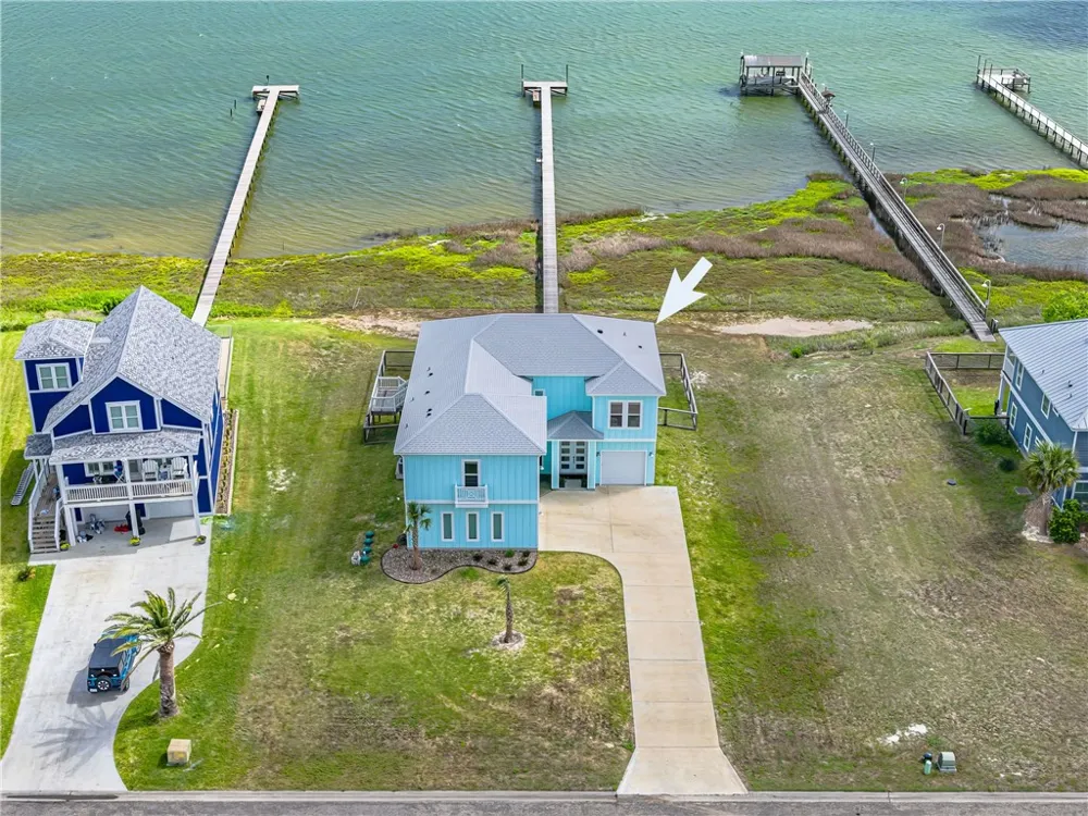 9 Northpointe Drive Rockport, TX 78382