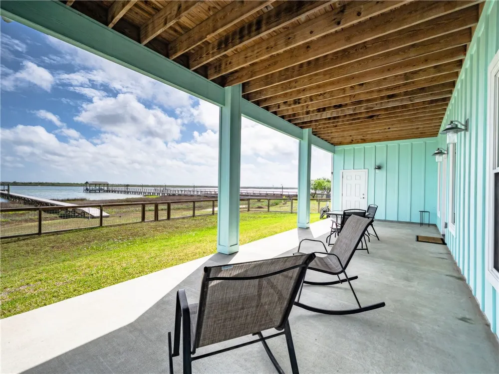 9 Northpointe Drive Rockport, TX 78382