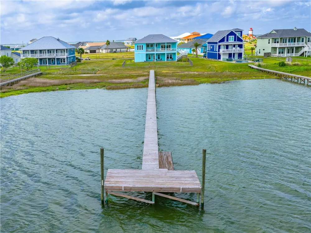 9 Northpointe Drive Rockport, TX 78382