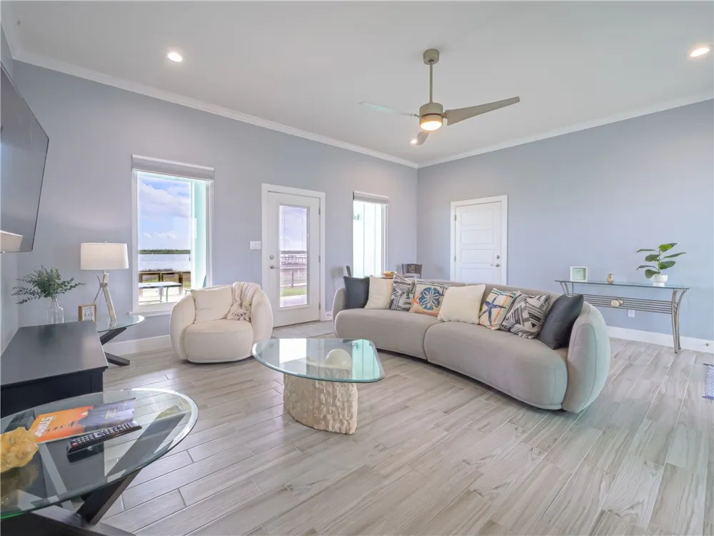 9 Northpointe Drive Rockport, TX 78382