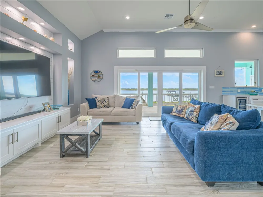 9 Northpointe Drive Rockport, TX 78382
