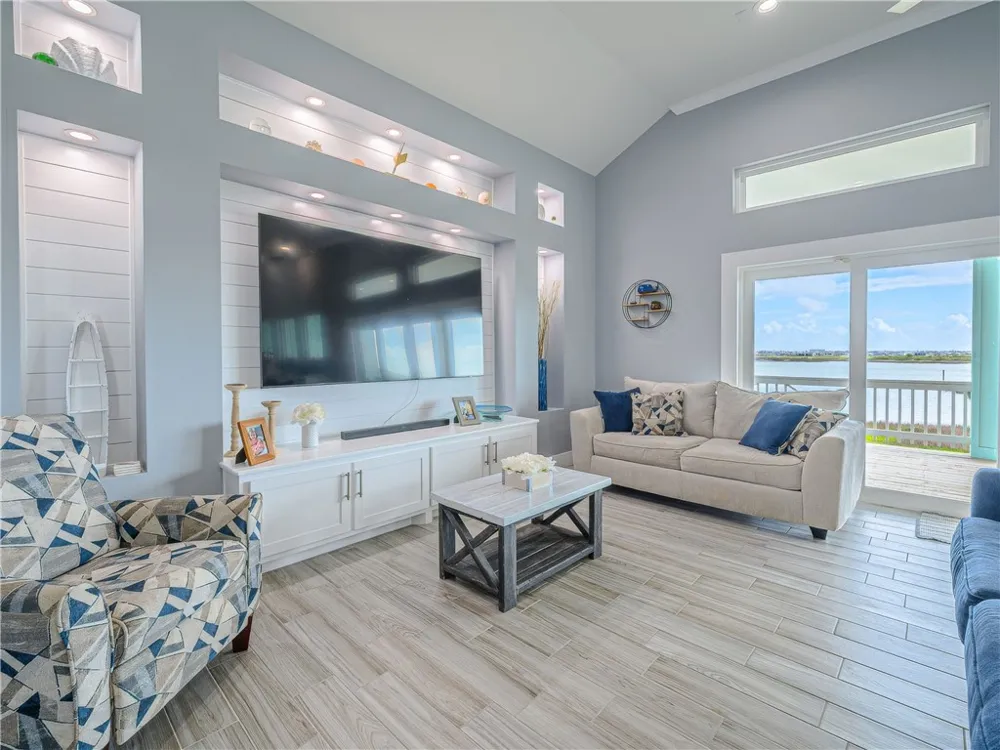 9 Northpointe Drive Rockport, TX 78382