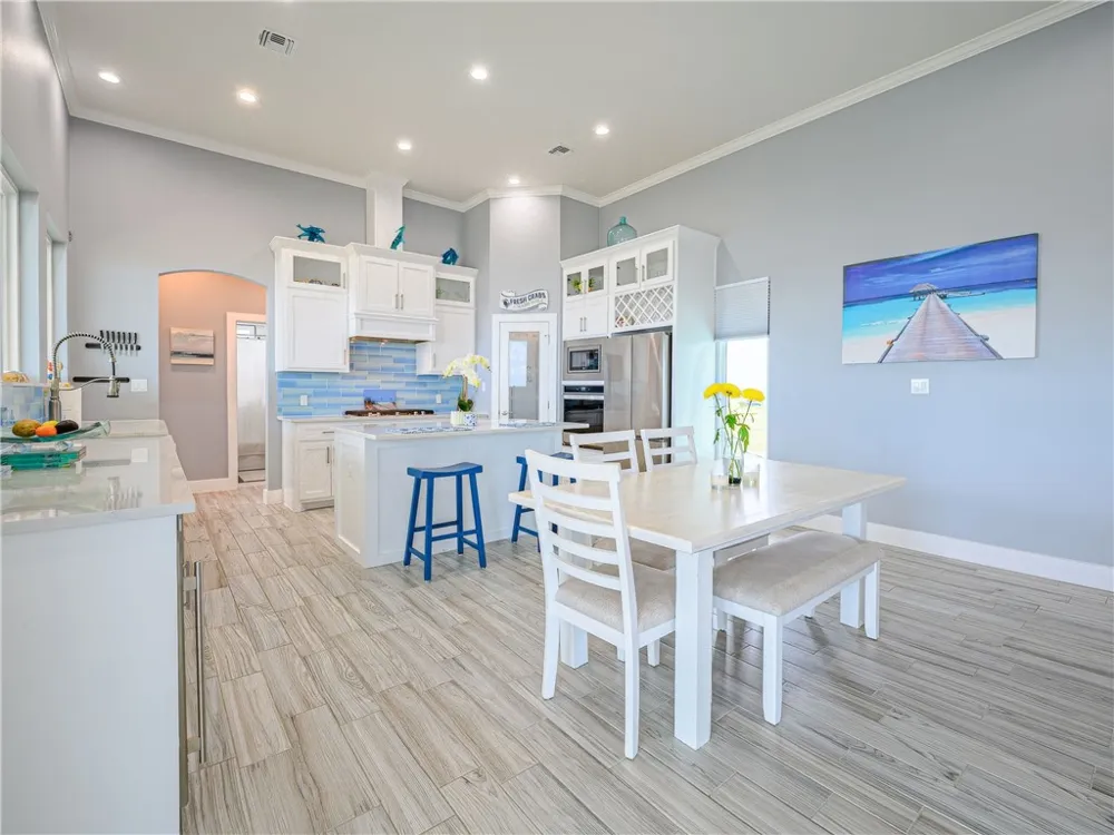 9 Northpointe Drive Rockport, TX 78382