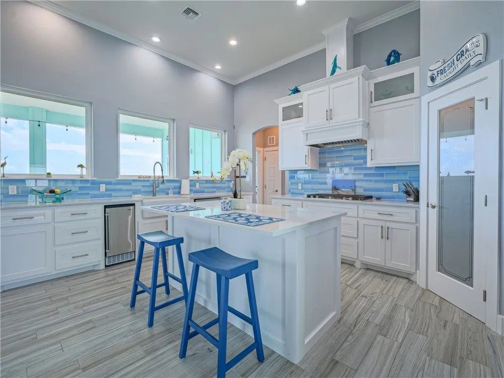 9 Northpointe Drive Rockport, TX 78382