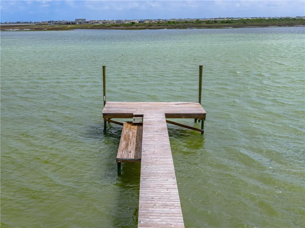 9 Northpointe Drive Rockport, TX 78382