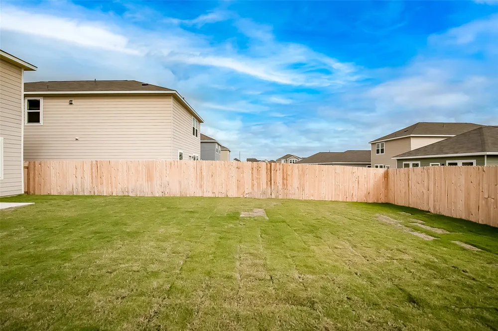 110 Blackbear Drive Hutto, TX 78634