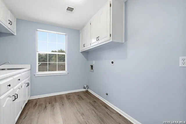 120 Merry Trl Hollywood Park, TX 78232