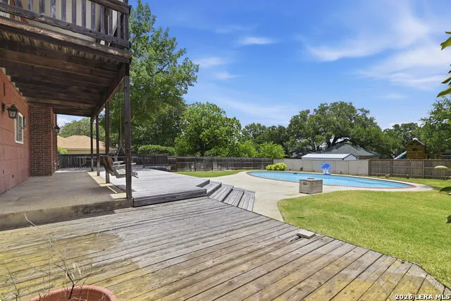 120 Merry Trl Hollywood Park, TX 78232