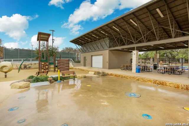 120 Merry Trl Hollywood Park, TX 78232