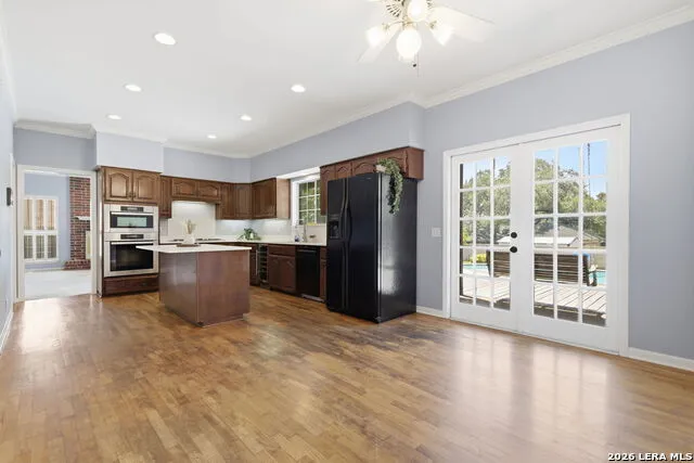 120 Merry Trl Hollywood Park, TX 78232