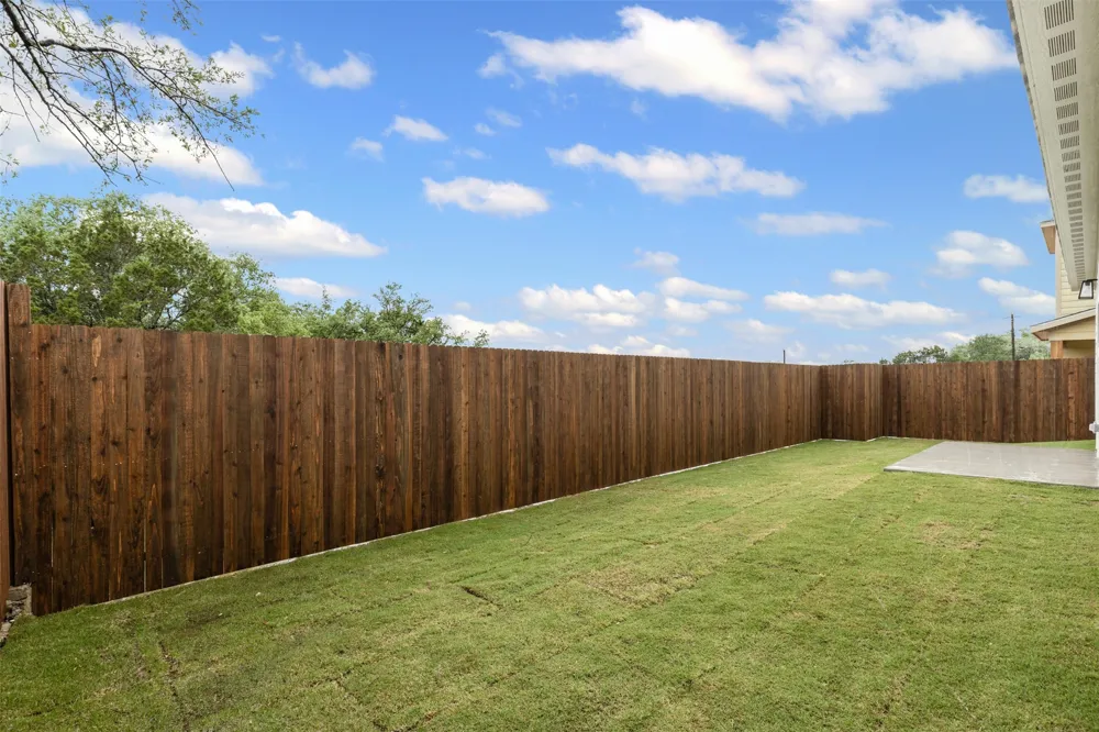 5623 Barkridge Drive Granbury, TX 76048