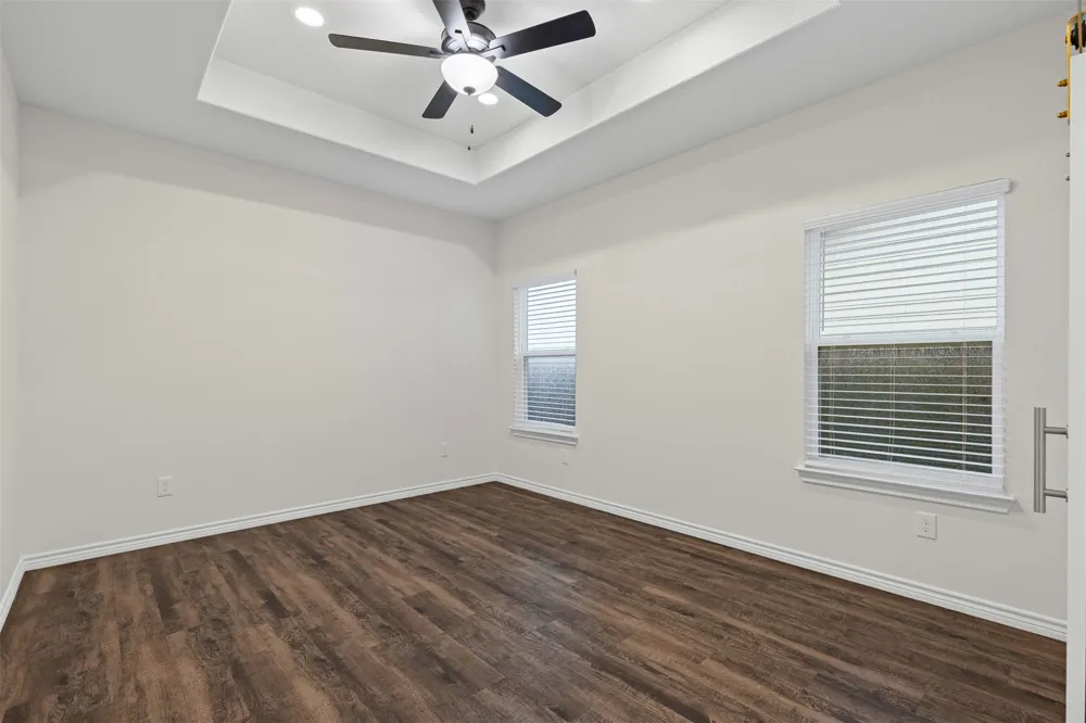 5623 Barkridge Drive Granbury, TX 76048