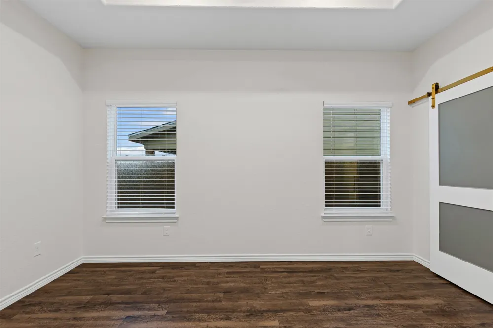5623 Barkridge Drive Granbury, TX 76048