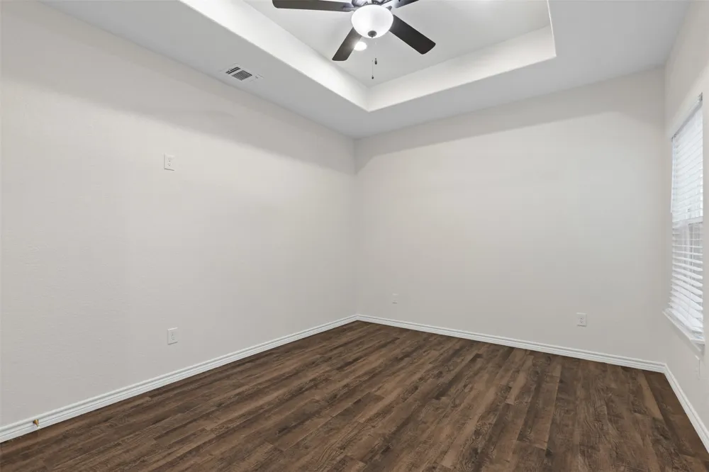 5623 Barkridge Drive Granbury, TX 76048