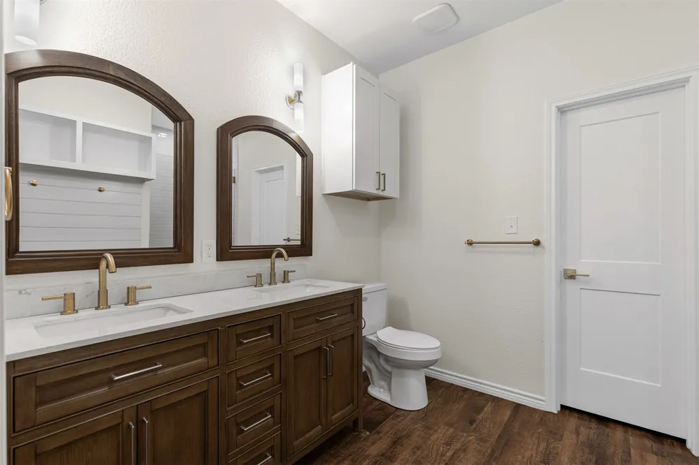 5623 Barkridge Drive Granbury, TX 76048