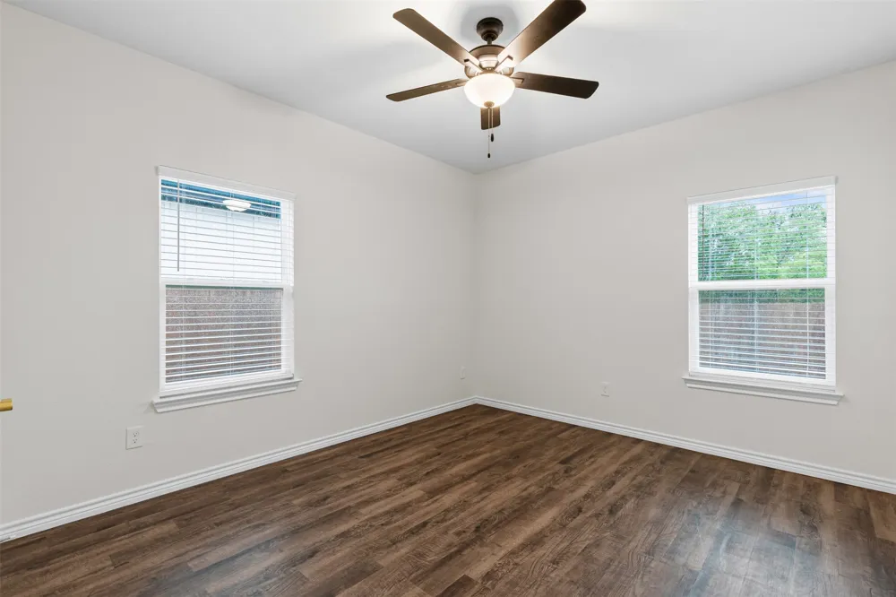 5623 Barkridge Drive Granbury, TX 76048