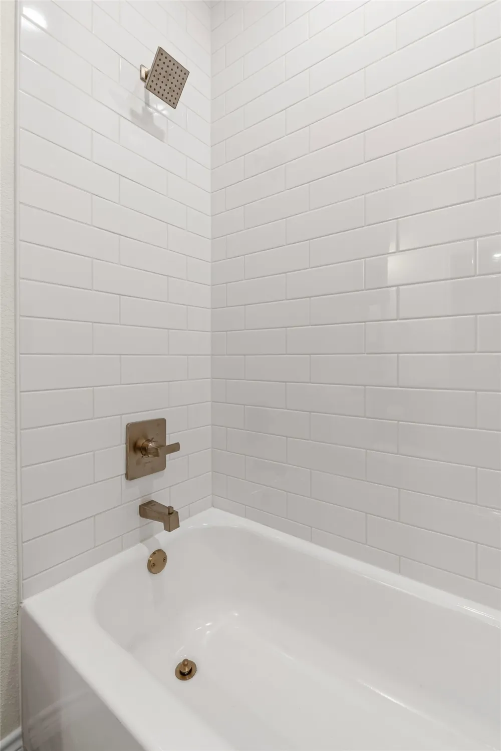 5623 Barkridge Drive Granbury, TX 76048