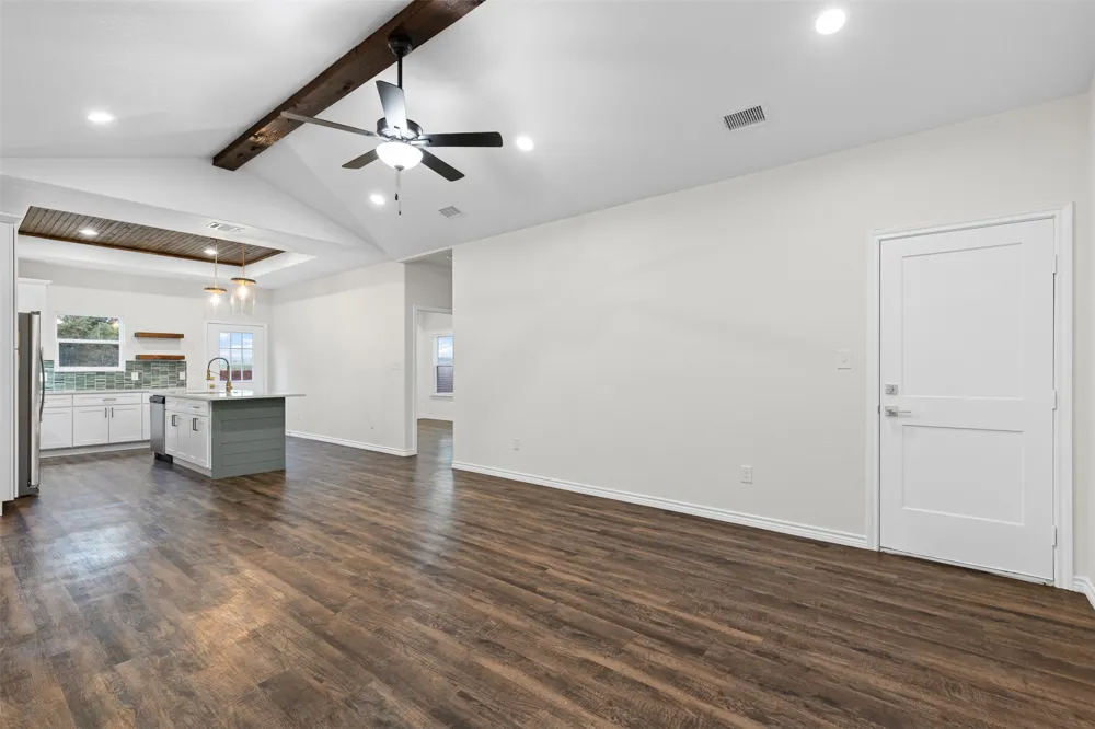 5623 Barkridge Drive Granbury, TX 76048