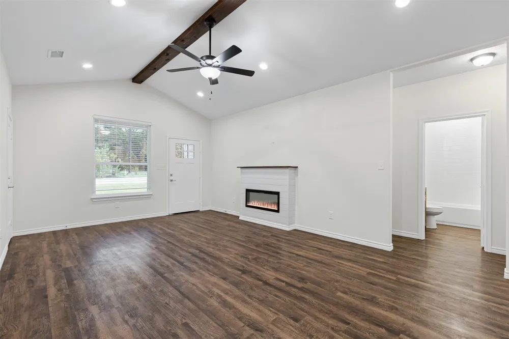 5623 Barkridge Drive Granbury, TX 76048