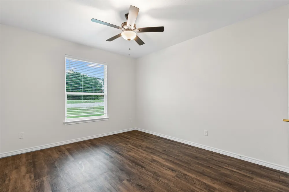 5623 Barkridge Drive Granbury, TX 76048