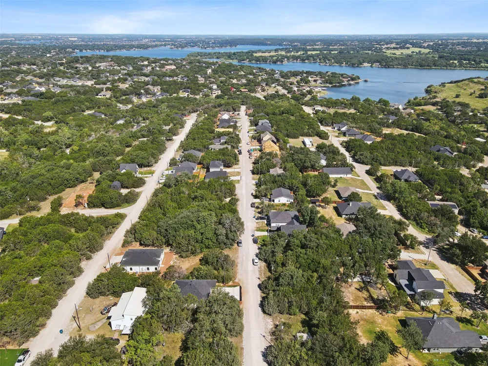 5623 Barkridge Drive Granbury, TX 76048