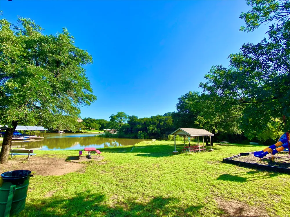 5623 Barkridge Drive Granbury, TX 76048
