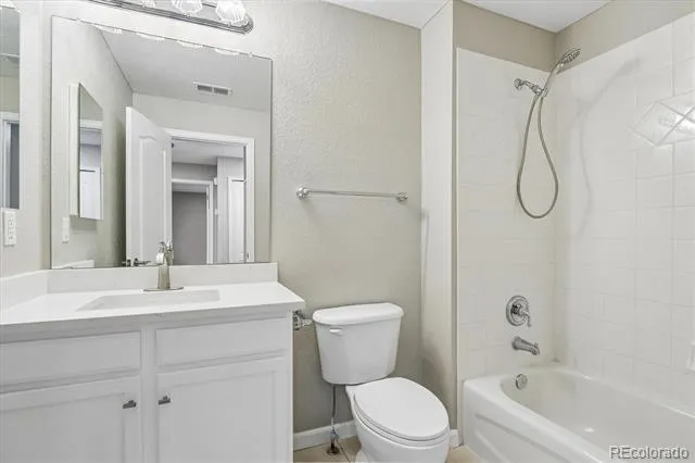 1404 Whitehall Drive #C Longmont, CO 80504