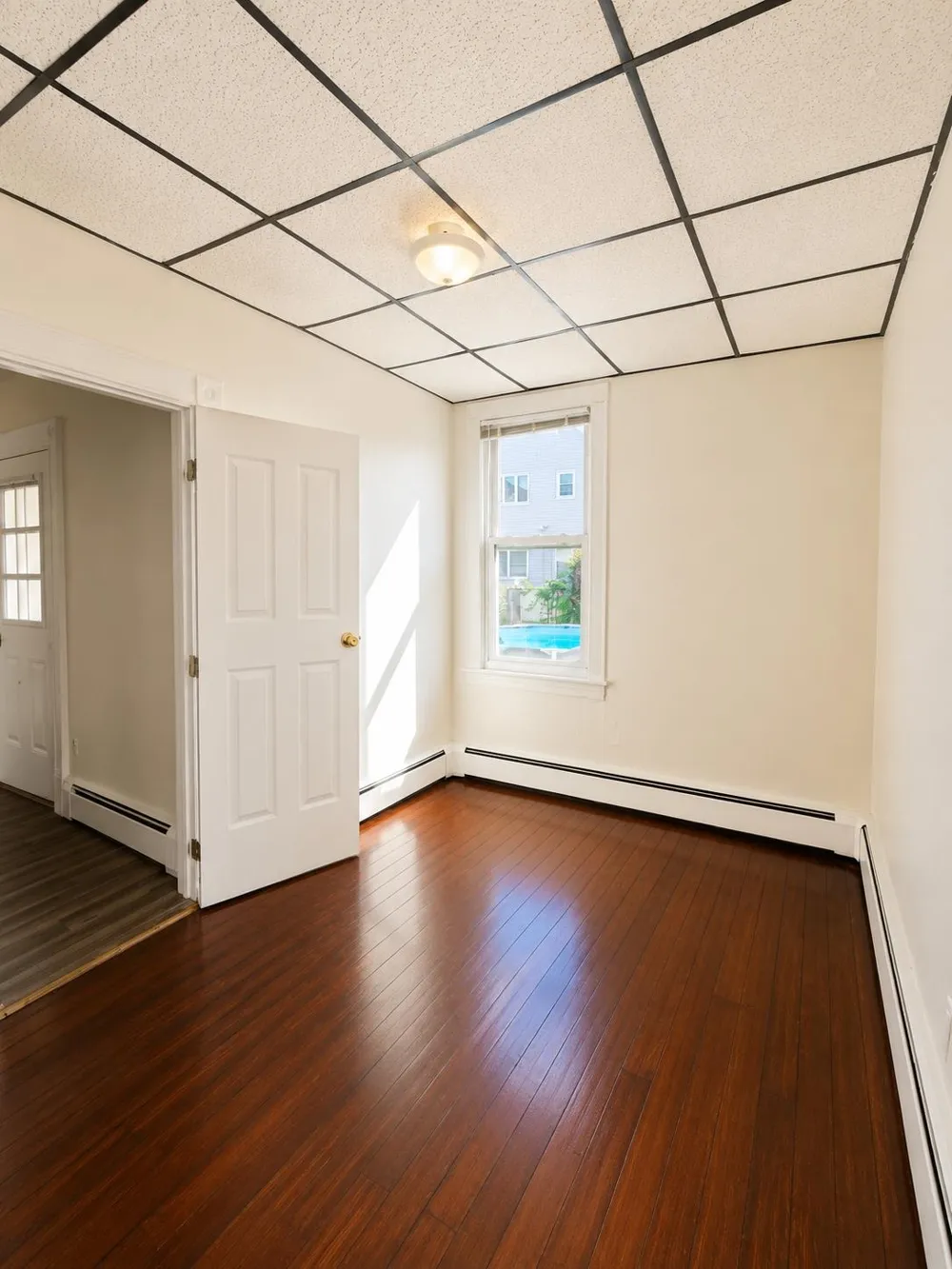12 42ND ST Bayonne, NJ 07002