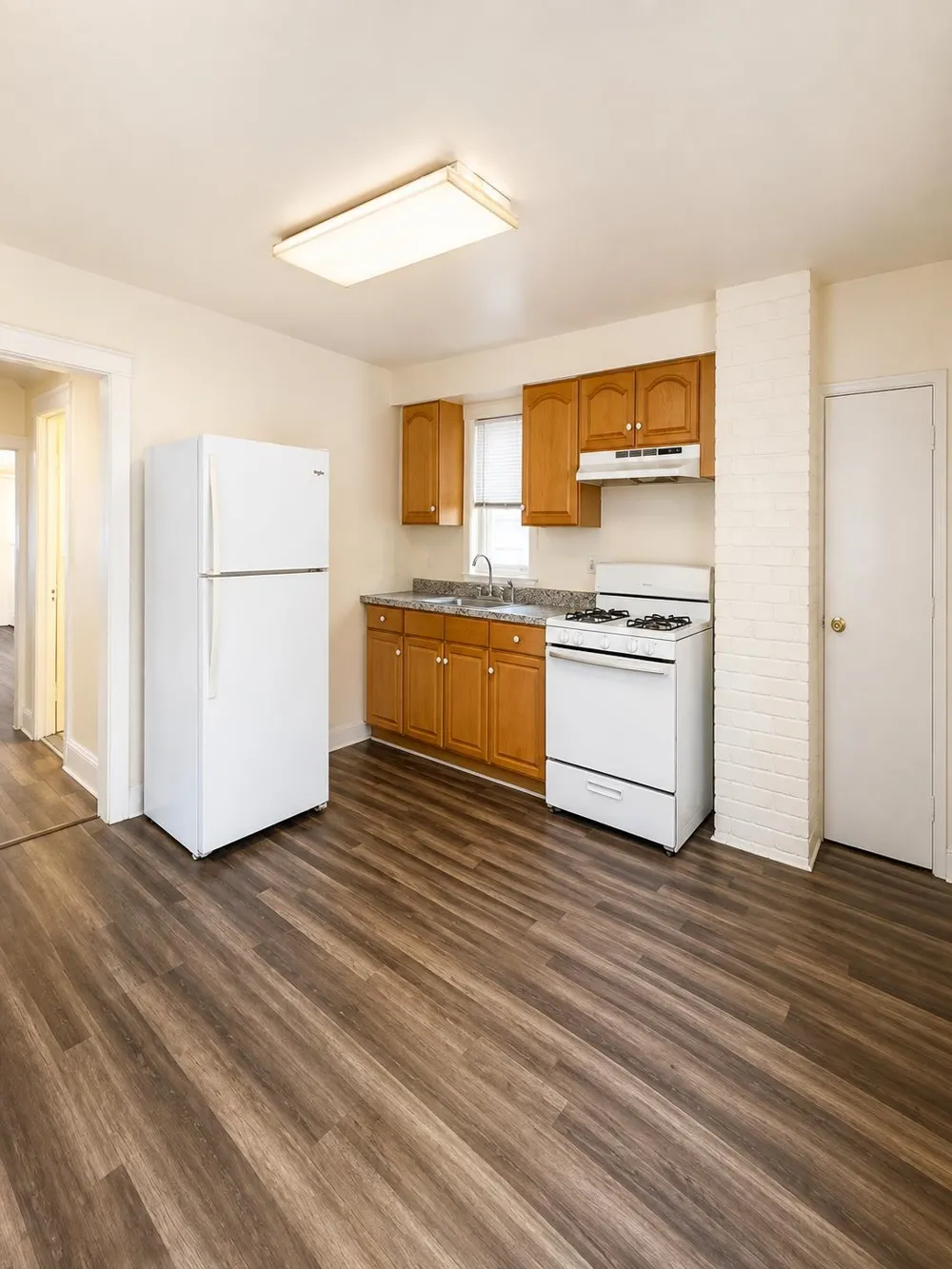 12 42ND ST Bayonne, NJ 07002