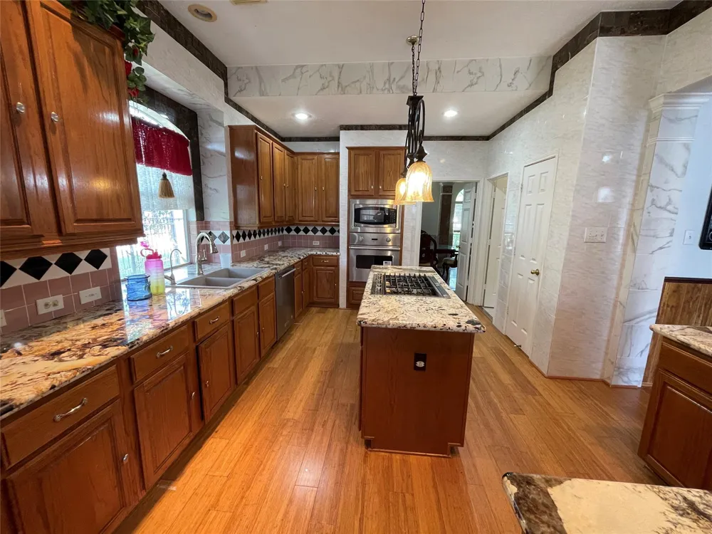 1951 Lake Winds Drive Missouri City, TX 77459