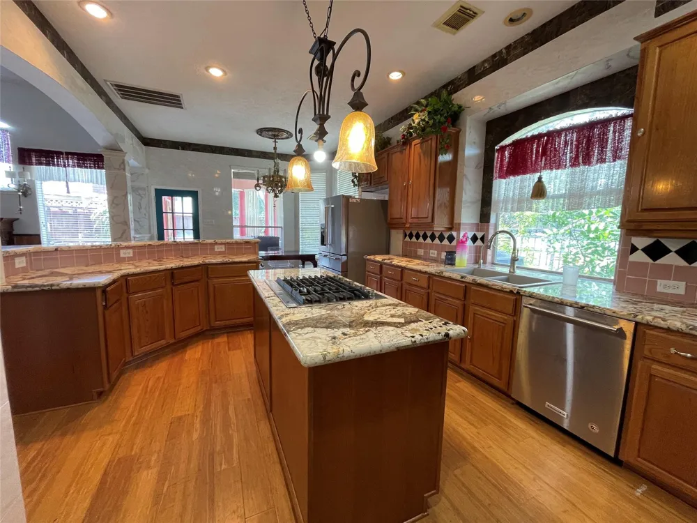 1951 Lake Winds Drive Missouri City, TX 77459