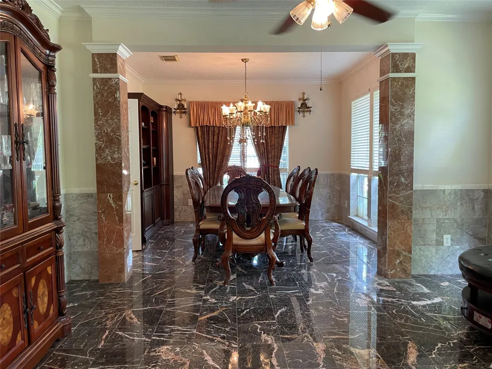 1951 Lake Winds Drive Missouri City, TX 77459