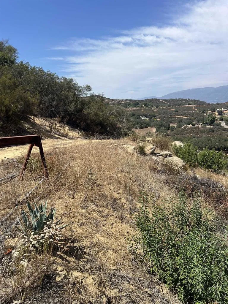 26336 Lake Wohlford Road Valley Center, CA 92082