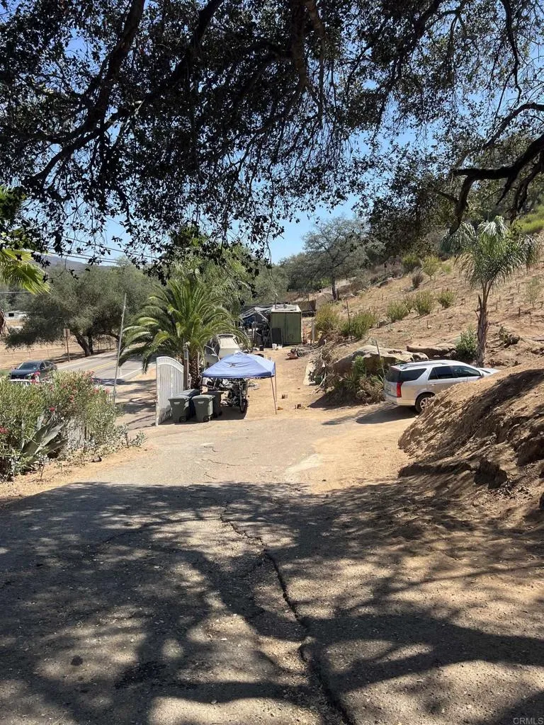26336 Lake Wohlford Road Valley Center, CA 92082