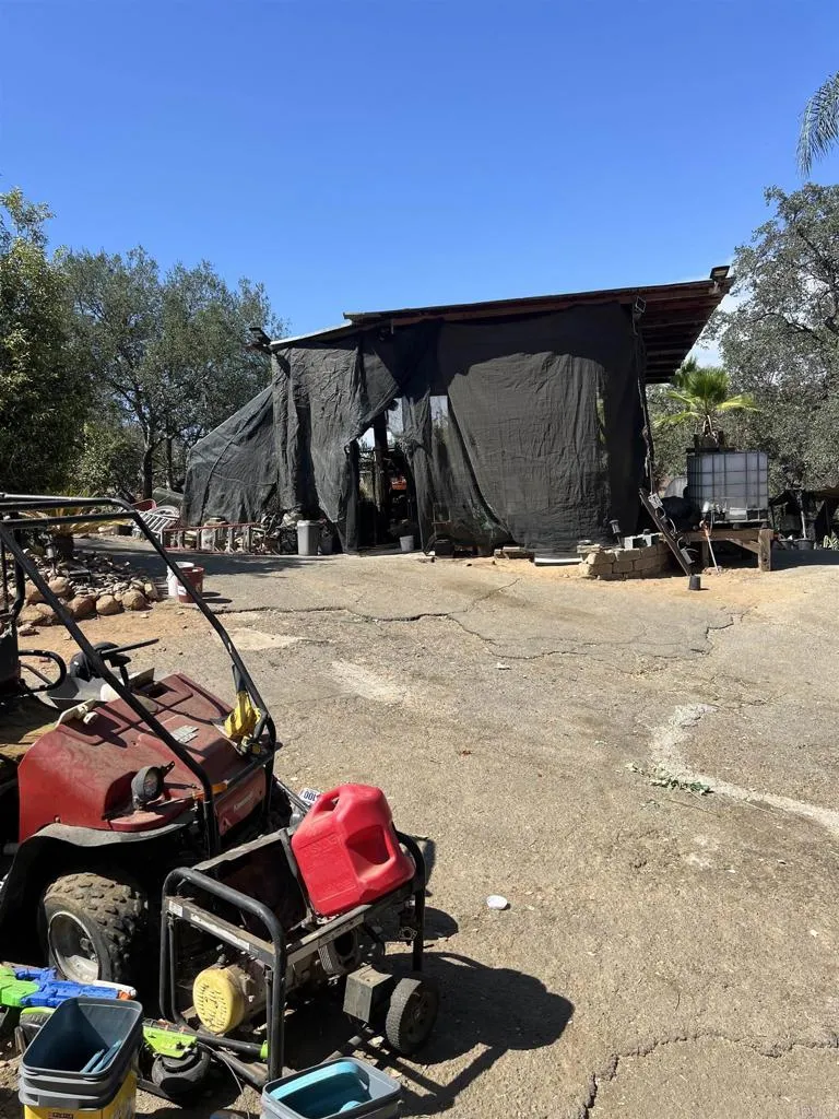 26336 Lake Wohlford Road Valley Center, CA 92082